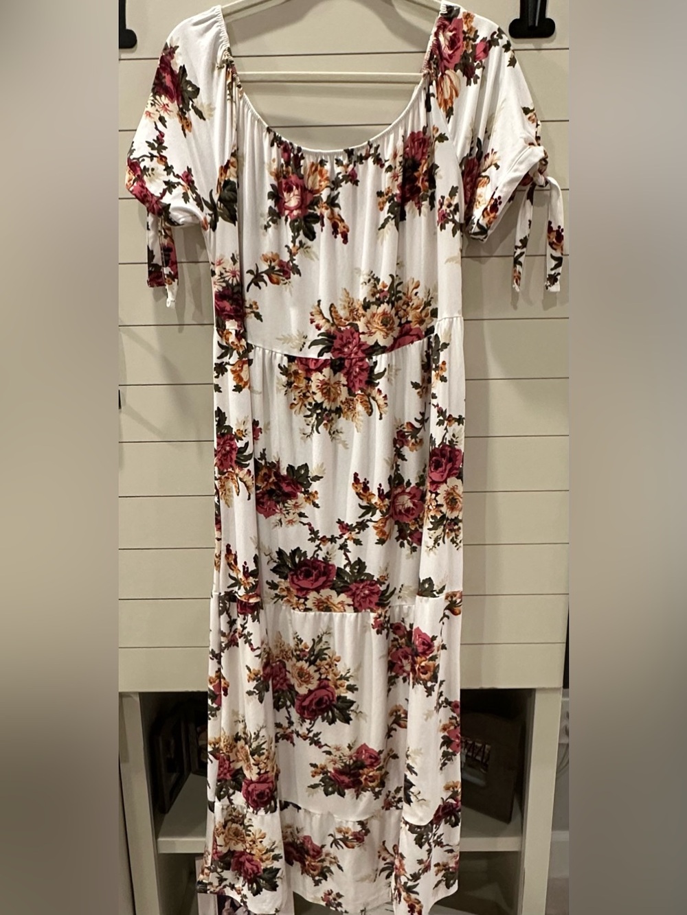 Vibe Creamy White Maxi Dress with Rose and Mustard Floral Print Size 1X - Picture 3 of 3